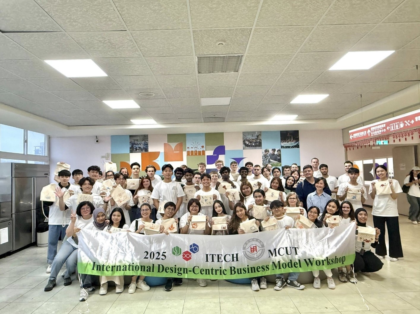114 年5月與 ITECH 交流營隊開幕首日
